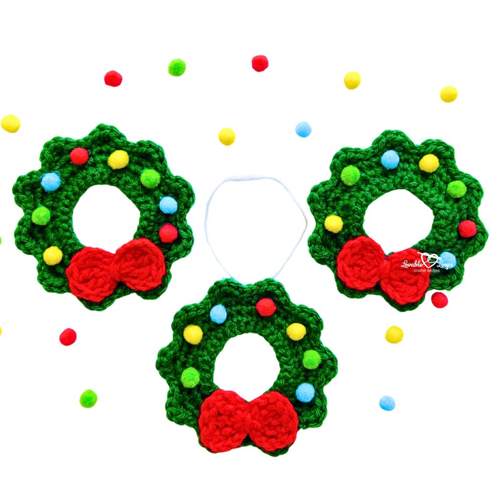 Handmade crochet Christmas wreath ornaments with bright bows and pom poms, beginner-friendly crochet wreath applique pattern.
